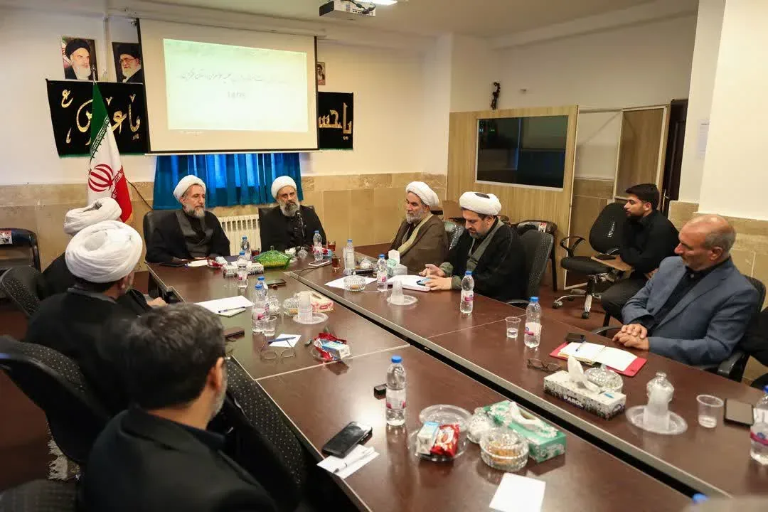 تأکید امام جمعه قزوین بر تأمین معیشت اساتید حوزه علمیه خواهران؛ حوزه قزوین نیازمند عبور از چالش‌های فعلی است