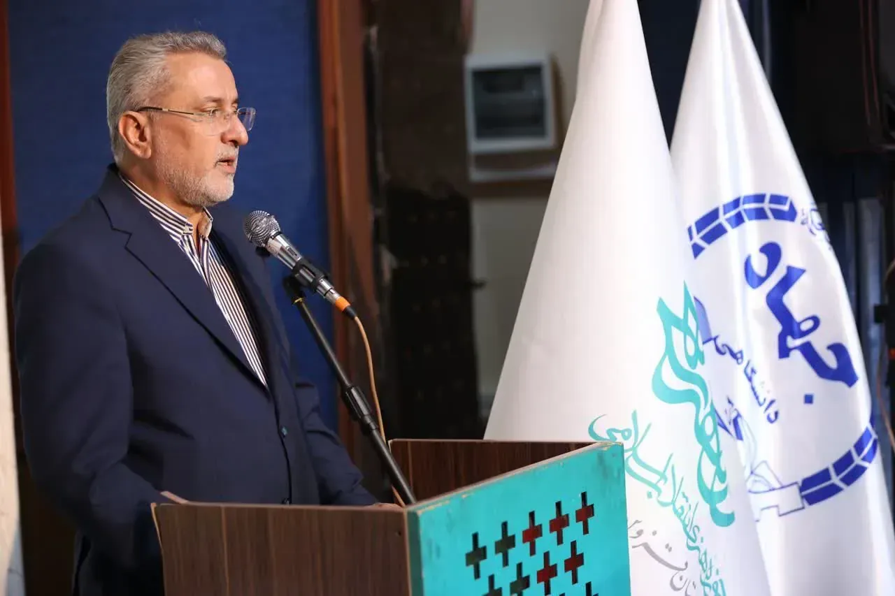 اکران مستند «روی شاخه‌ای از آب» در قزوین؛ ادای احترام به مقام شامخ شهید طهرانچی