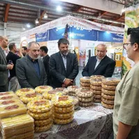 بازدید مسئولان قزوین از نمایشگاه آرد، نان و شیرینی